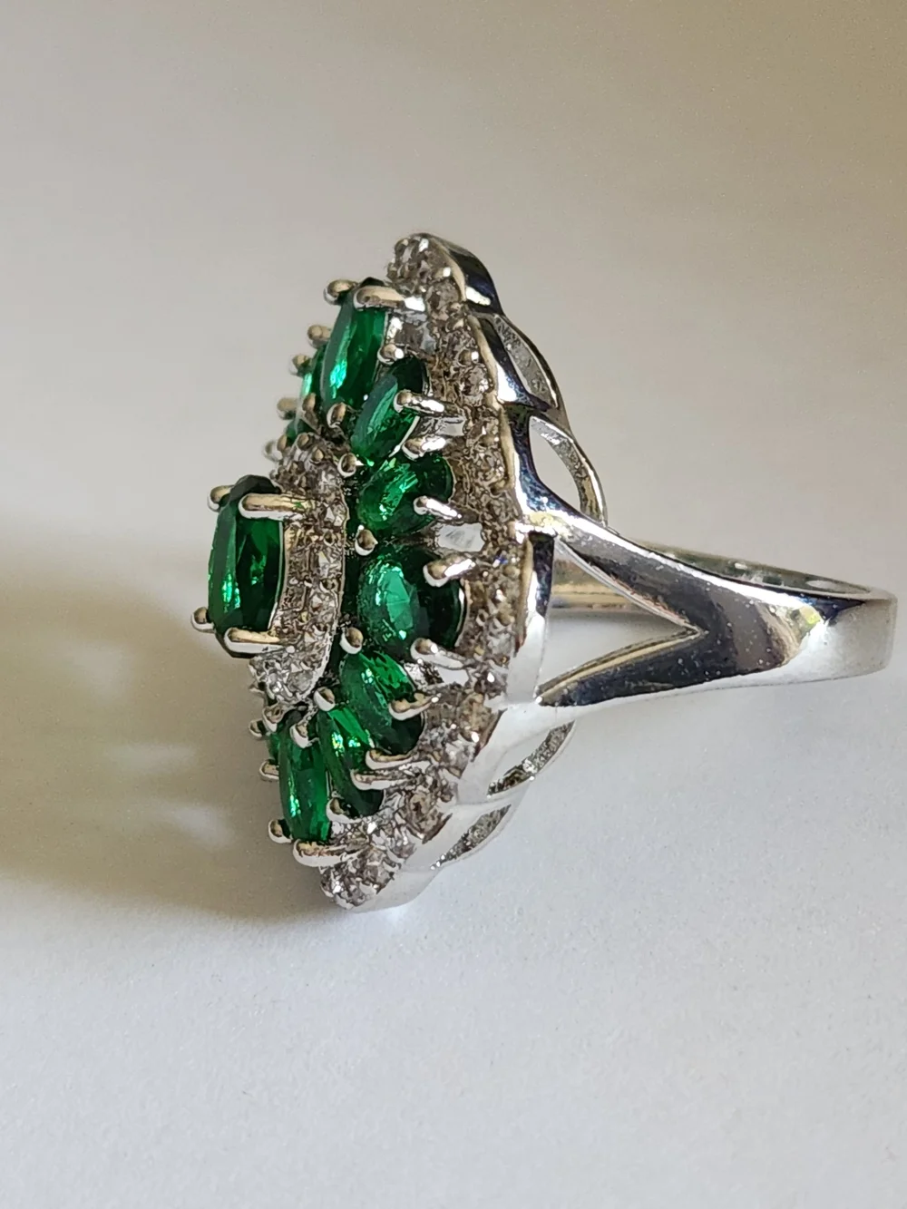 New 925 Silver Oval Cut Emerald Diamond Ring for Women